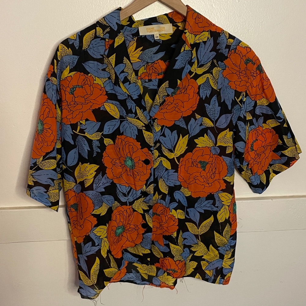 DVF Floral Short Sleeved, Cotton/Silk Button Down XXS